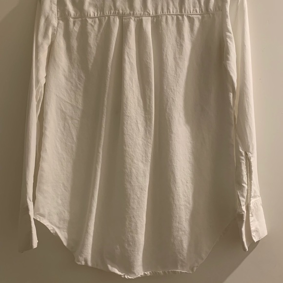 Simple white button down - Picture 3 of 3